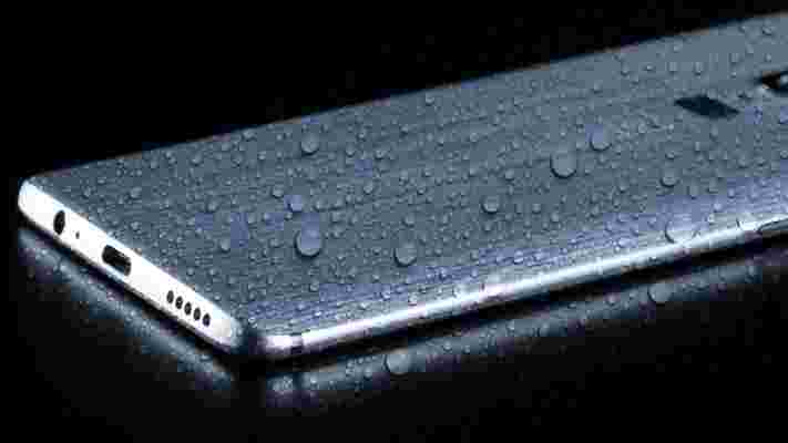 It sure looks like the OnePlus 6 will be water-resistant